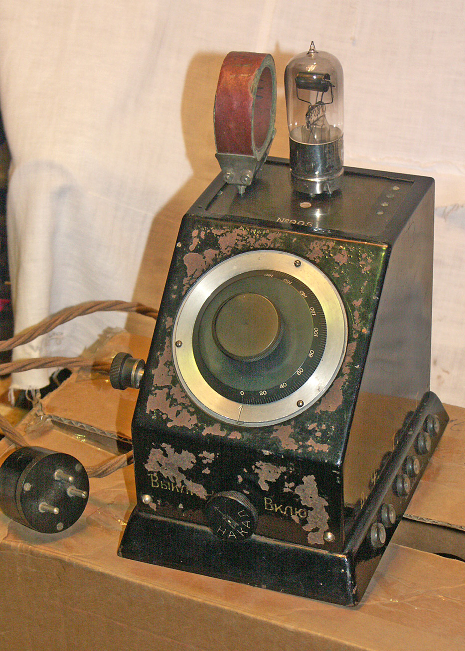Одноламповый батарейный радиоприёмник Л.Б.2 (ЛБ-2) 
